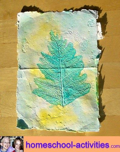 Fall Craft Ideas on This Lovely Use Of A Fall Leaf Print To Bring Home Made Paper To Life