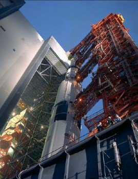apollo rocket