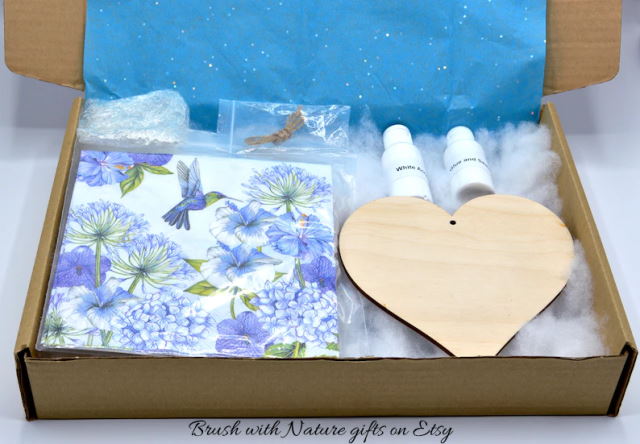 Decoupage beginners kit to make a wooden heart