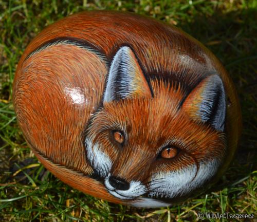 hand painted fox rock